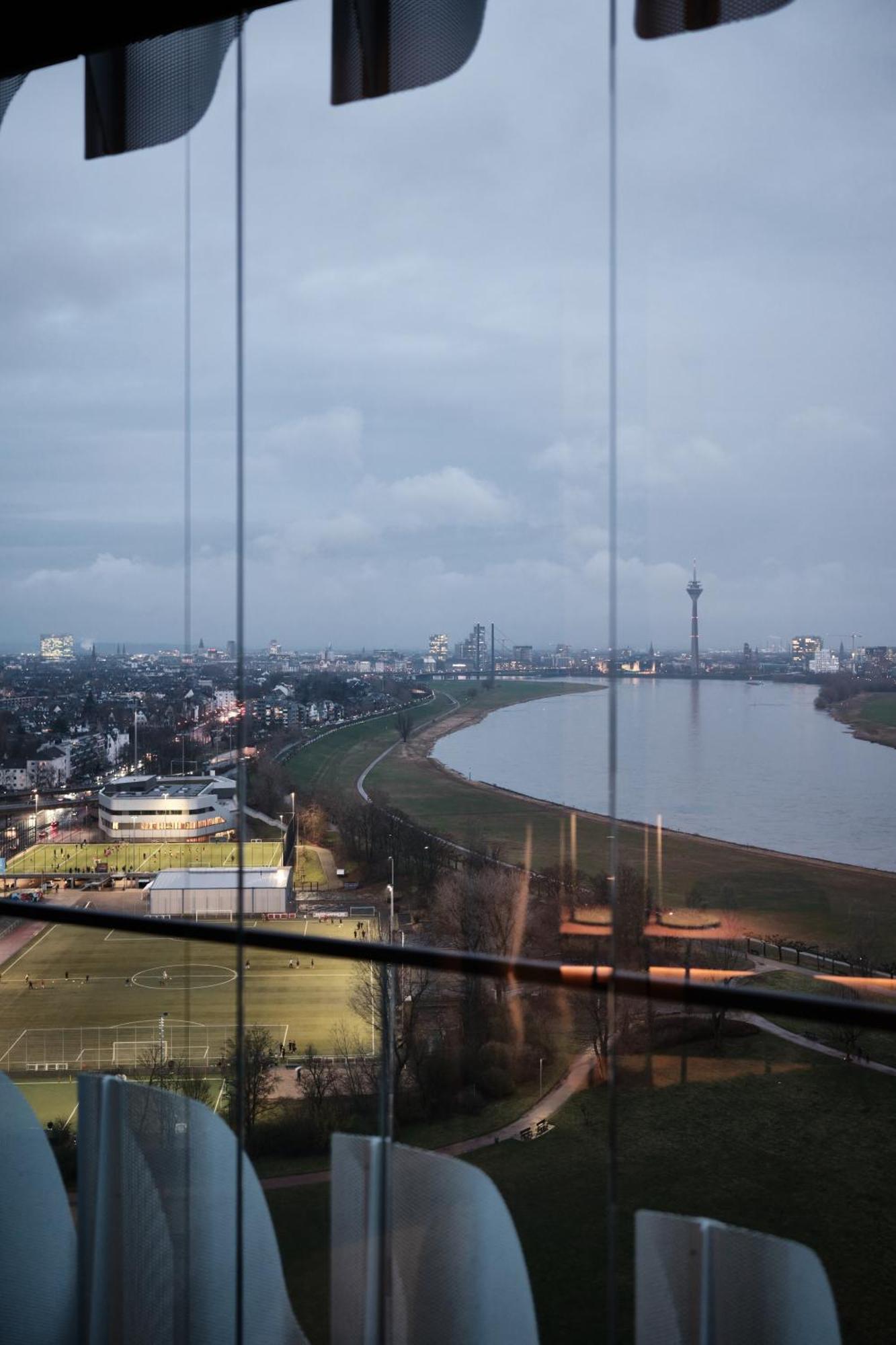 The Zipper Hotel Und Apartments Düsseldorf Exterior foto